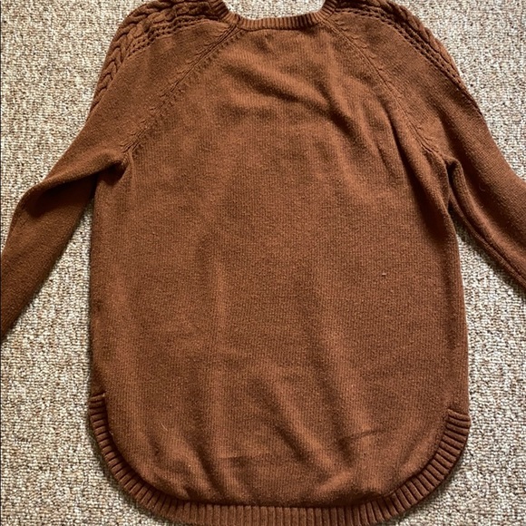 Cozy Sweater 💙✨ - Picture 3 of 4